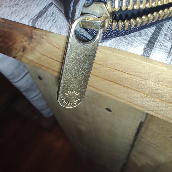 Authenticated Vernie by LV - Picture 13 of 16